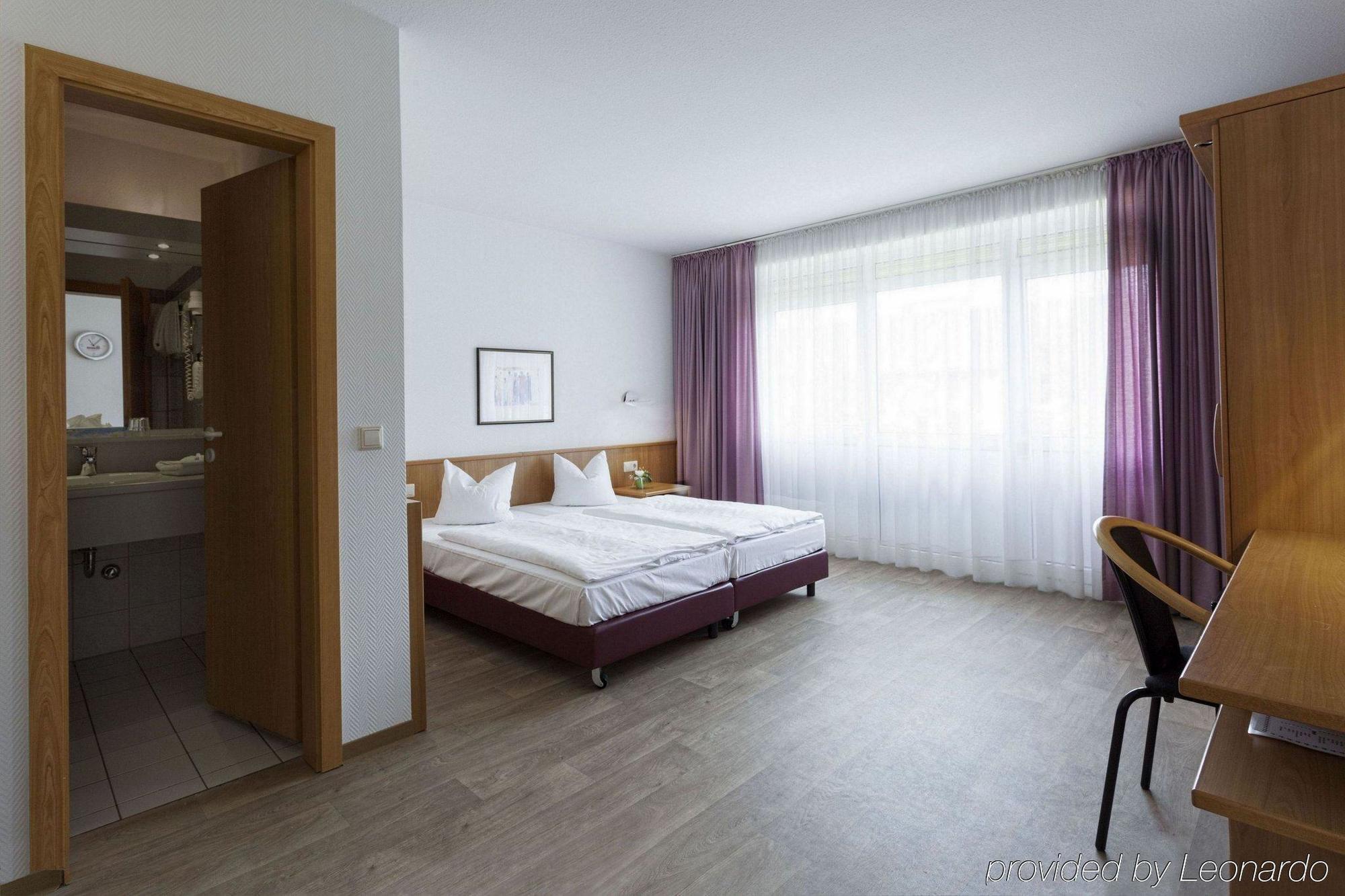 Motel Stralsund Bagian luar foto