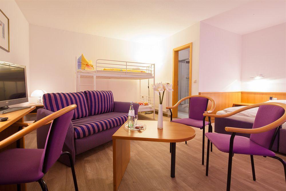Motel Stralsund Bagian luar foto