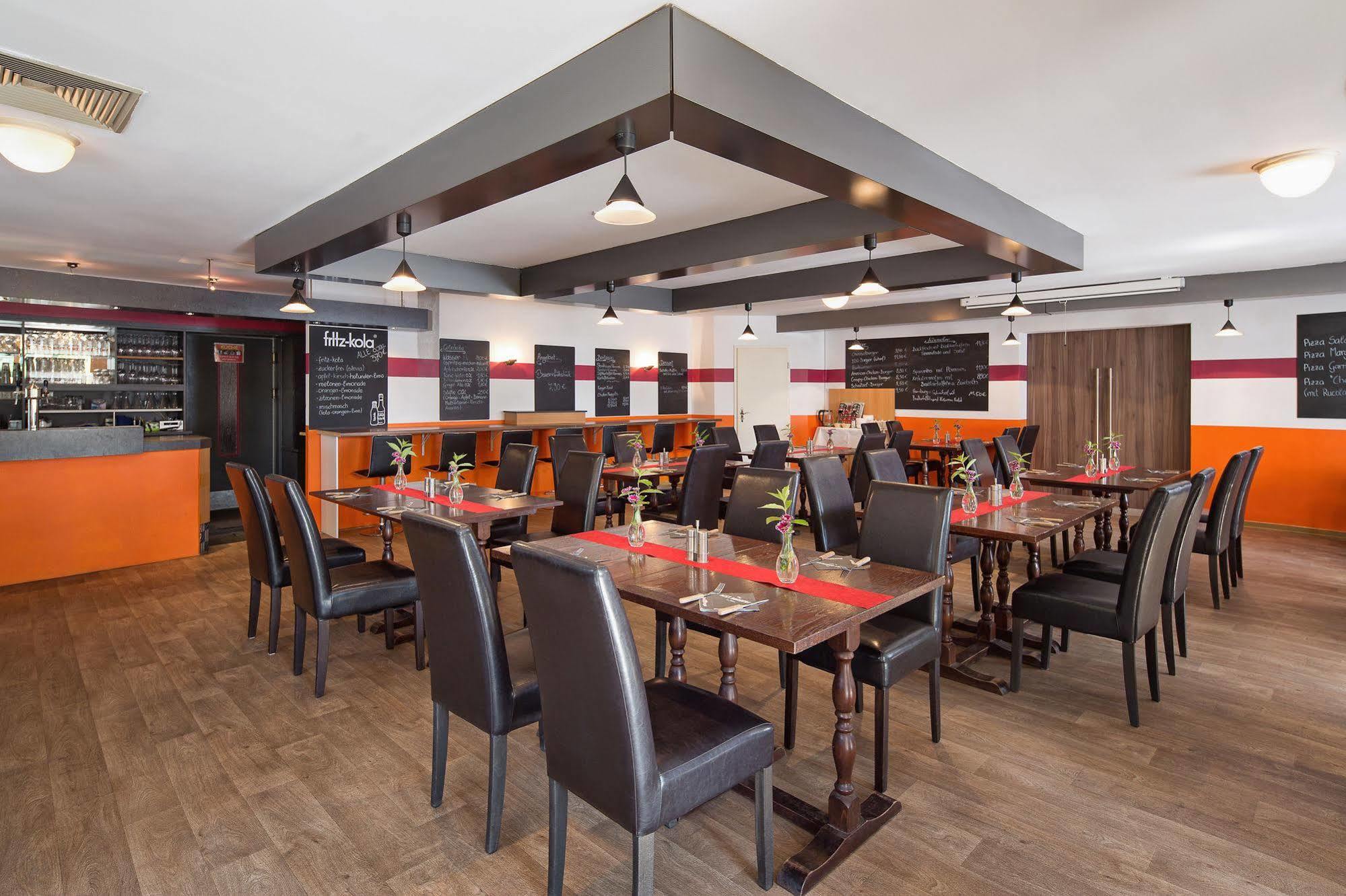 Motel Stralsund Bagian luar foto