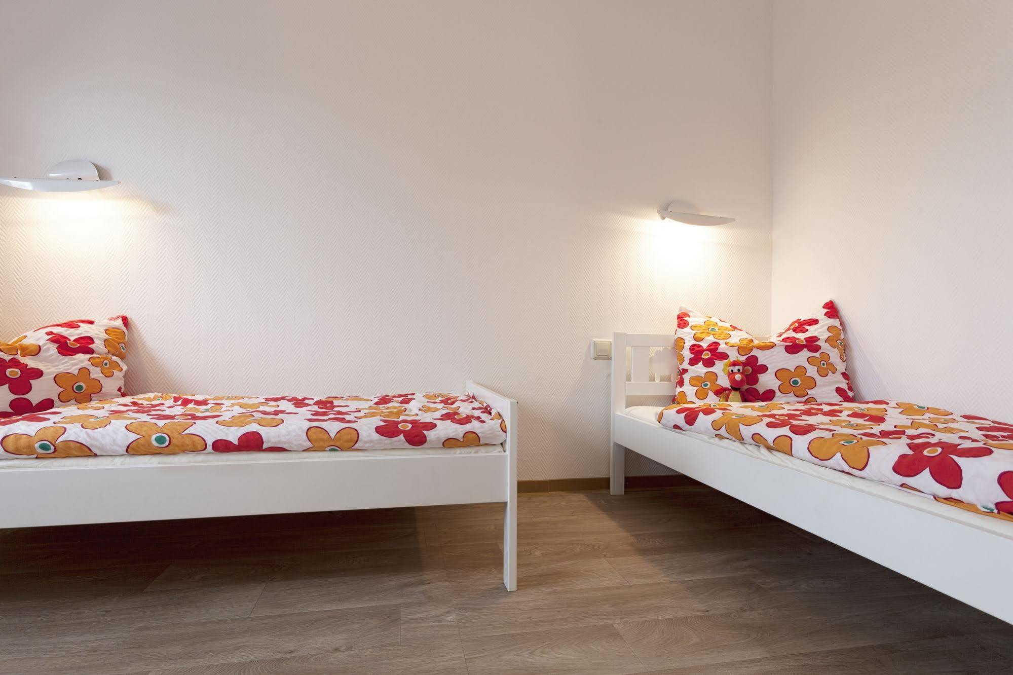 Motel Stralsund Bagian luar foto