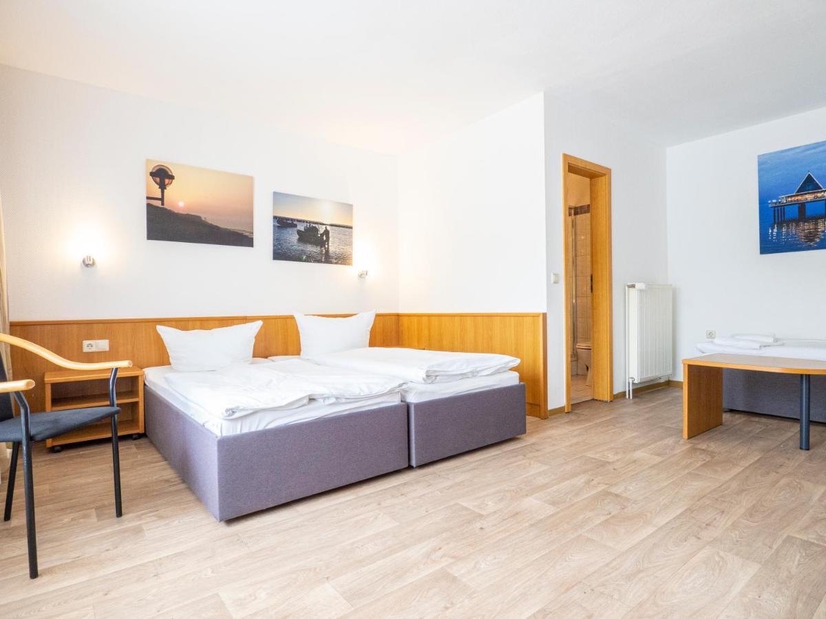 Motel Stralsund Bagian luar foto