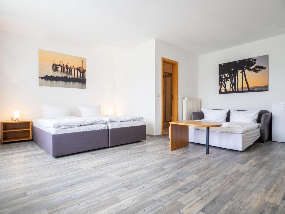 Motel Stralsund Bagian luar foto